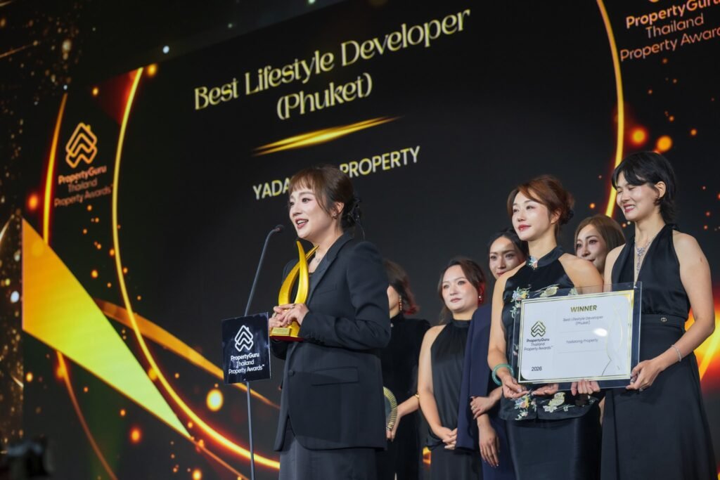 The YADALONG Property team on stage holding the winner’s certificate for Best Lifestyle Developer (Phuket), 21st PropertyGuru Thailand Property Awards 2026